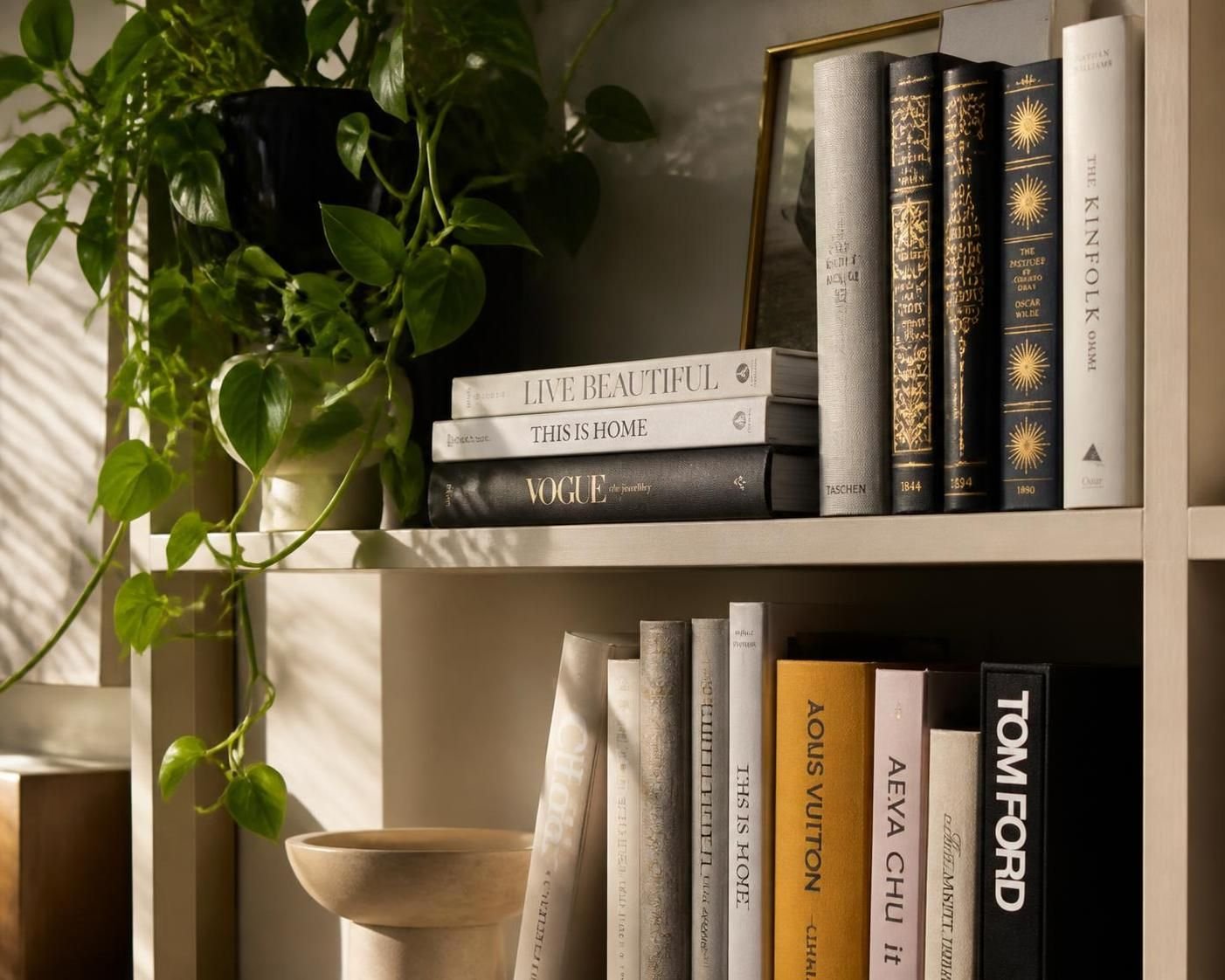 découvrez comment personnaliser vos livres avec des décorations uniques et élégantes pour sublimer chaque lecture et apporter une touche d'originalité à votre bibliothèque.